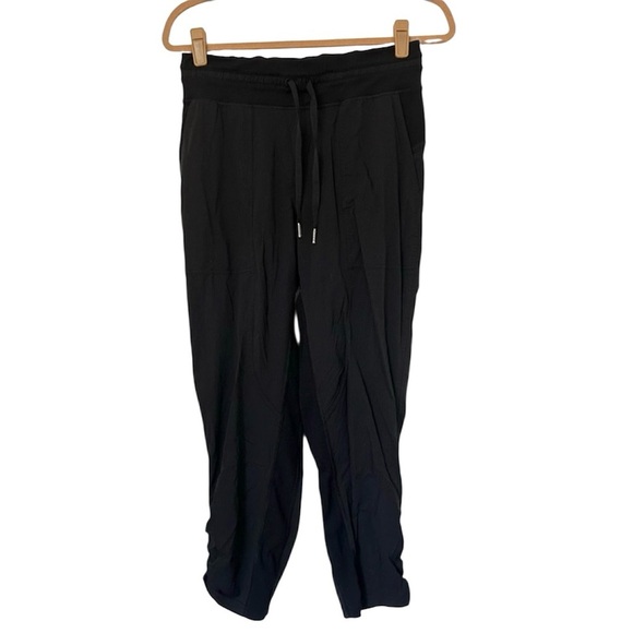 Lululemon Dance Studio Crop Womens 6 Black - Picture 2 of 10